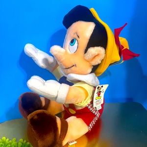 WALT DISNEY DISNEY WORLD DISNEYLAND EXCLUSIVE VTG 80’s PINOCCHIO PLUSH w/TAGS